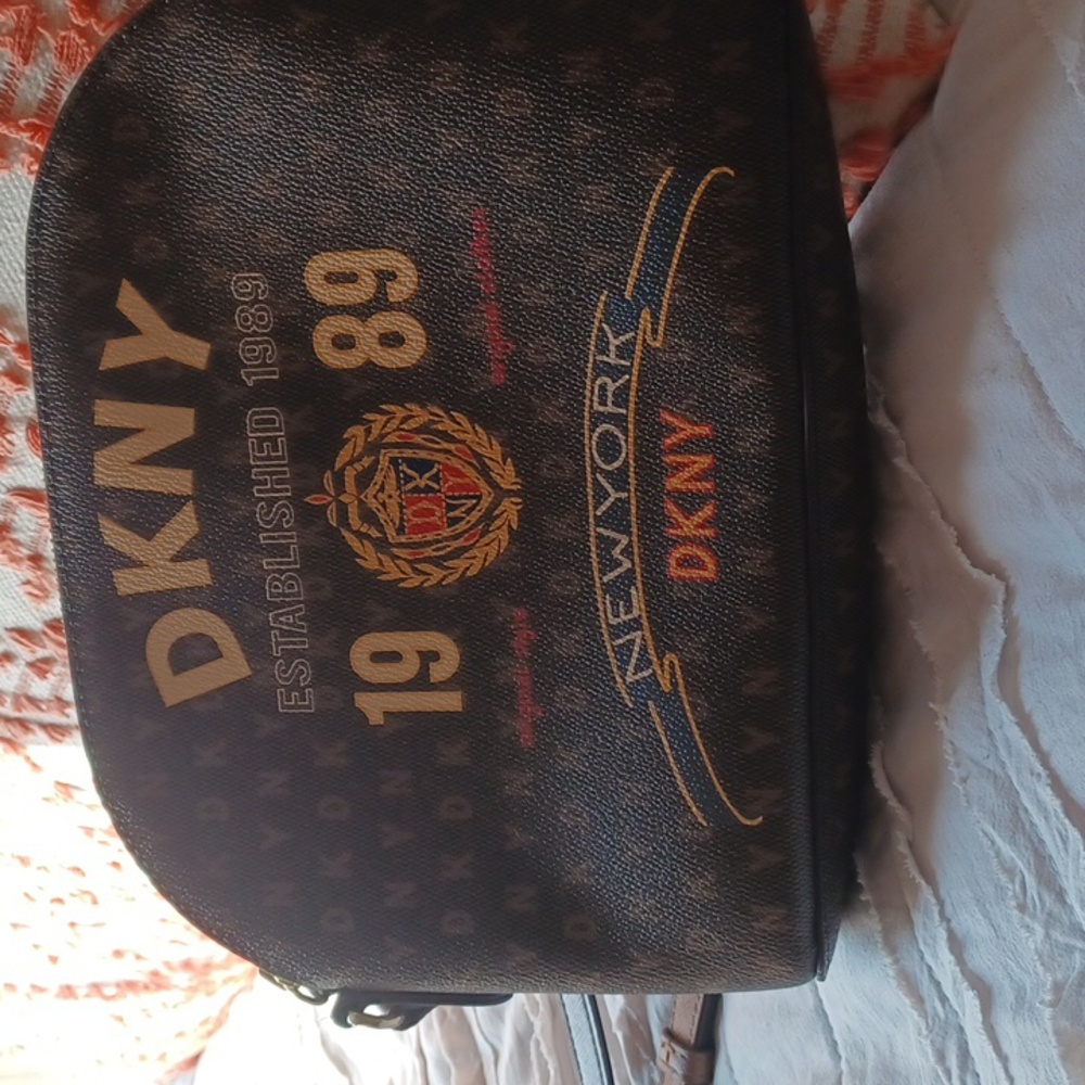 Small/medium dkny cross body